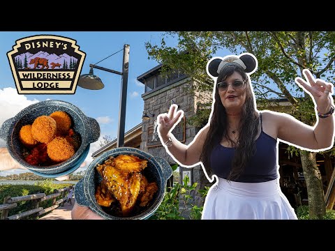 Best lounge around Magic Kingdom 🔥 Disney World food review 2024