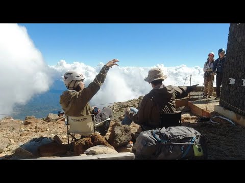 登山 御嶽山３０６７ｍ 山頂でのんびり二人登山＆温泉 Climbing Mt. Ontake 3067m & Hot Springs