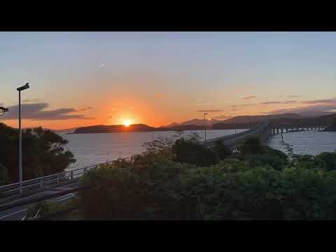 絶景　角島大橋の日の出