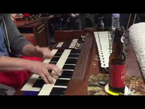 Monophonics - "Intro" (Live at Plaid Room Records)