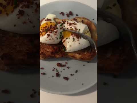 Soft boiled eggs, chorizo and chives #recipe #breakfast #eggs #healthyrecipes #healthyrecipes