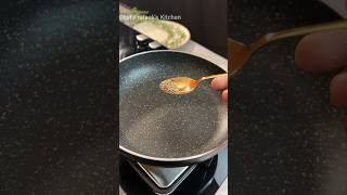 VIRAL 🤯🤯 Zero Oil Cooking 🔥 (Let's Try) #shorts #viralrecipe #nooil #nooilrecipe #nooilcooking #food