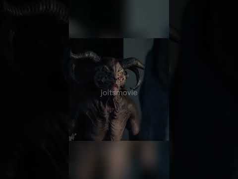 She is talking with a demon like it's nothing 😯 #shorts #viralvideo #movie #viralshorts