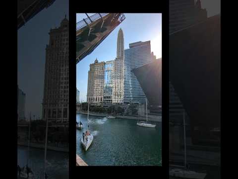 Mesmerizing Chicago Bridge Lift 🌉 #shorts #shortsfeed #youtubeshorts #chicago #chitown #bridgelift