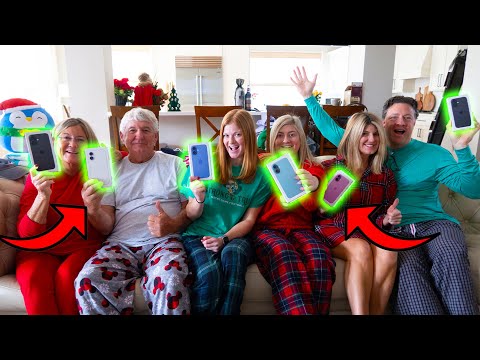 Surprising My Family w/ NEW IPHONES for Christmas!