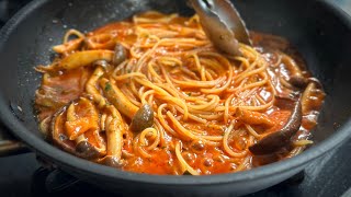 キノコの美味しさに感動する！【トマトパスタ】絶品イタリアン🇮🇹木こり風パスタ