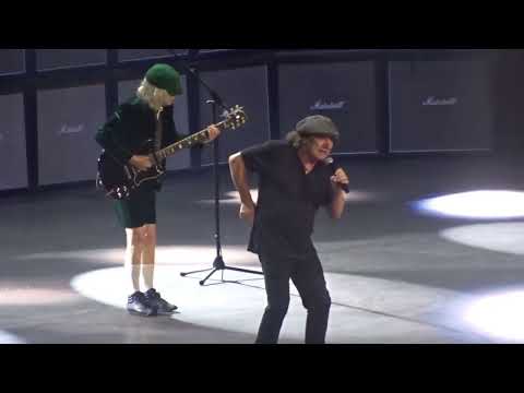 AC/DC - Back in black (live in Gelsenkirchen)