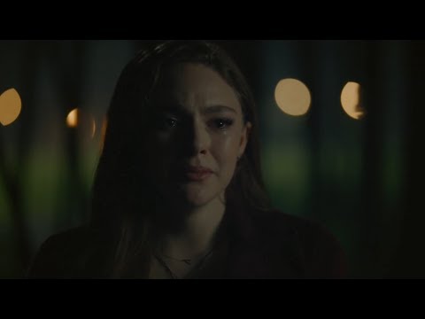 Hope sees Landon and Josie kiss | Legacies 2x01 | I'll Never Give Up Hope