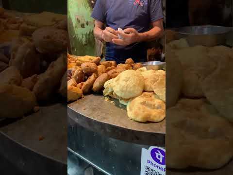 40 বছর পুরোনো নিরামিষ তেলেভাজা দোকান Kolkata || Hatibagan #foodvlog #kolkatastreetfood