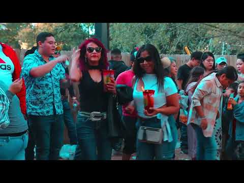 Austin Texas 812 Outdoor Market (La Tropa Estrella) en vivo....