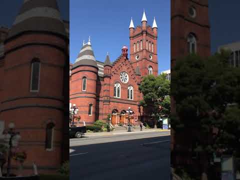 St. Andrew's Cathedral位于市中心的圣安德鲁大教