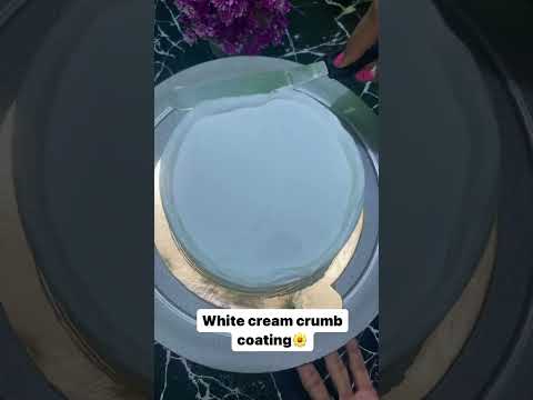 White cream crumb coating 🌻 #ytshorts  #cakes #viralacake #Dreamycakehouse #cakeart