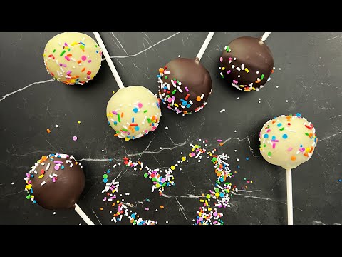 Vanilla & Chocolate Cake Pops From Scratch