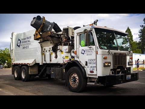 Peterbilt 320 - Bridgeport Ranger Garbage Truck