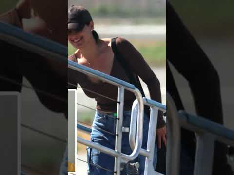 Nikki Bella Seen Boarding Plane To Vegas Without Wedding Ring 😱😱