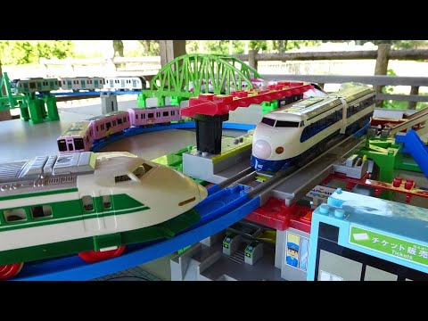 Plarail Train & Shinkansen ☆ 4 My Station Colorful Bridge Course