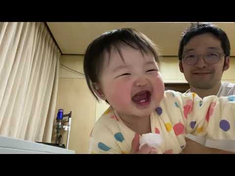 笑容100分！自己看自己很開心的嬰兒。Iku老師與Puchi