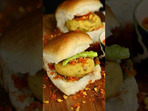 Mumbai famous Vadapav 🤤🍔 #shorts #vadapav #mumbaifood #asmr