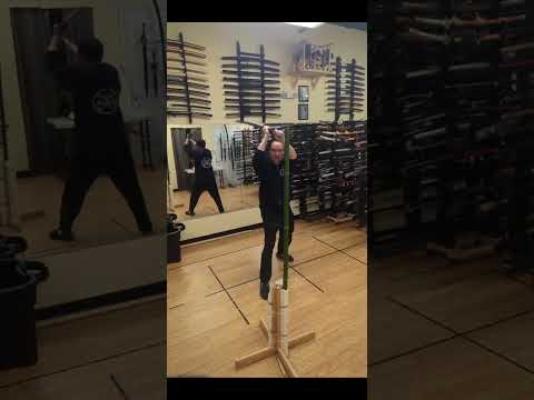 cutting with the Hanwei Wind and Thunder okissaki, the biggest #katana