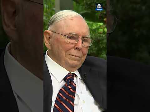 Charlie Munger & Warren Buffet Reflect On Their 60 Years Of Friendship #shorts