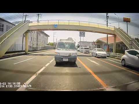 たまにこんな業者トラックいますね　#ドラレコ  #危険運転  ＃迷惑な車たち