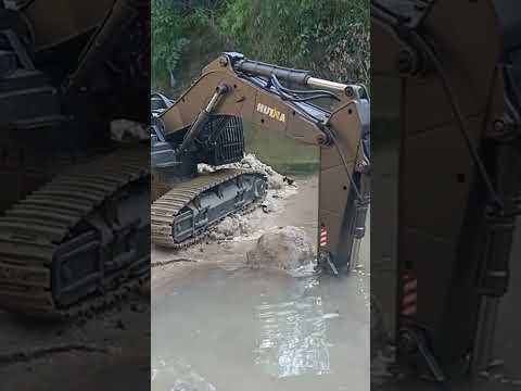 proses pembuatan tanggul di pinggir sungai #rc #kontruksi #toys #viral #rcconstruction #mainananak