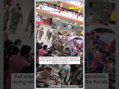 Wayanad residents bid farewell to Indian Army personnel. #iknsnaps