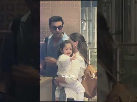 #RahaKapoor's cutest 'hi' and flying kisses to the Paparazzi | #RanbirKapoor #AliaBhatt