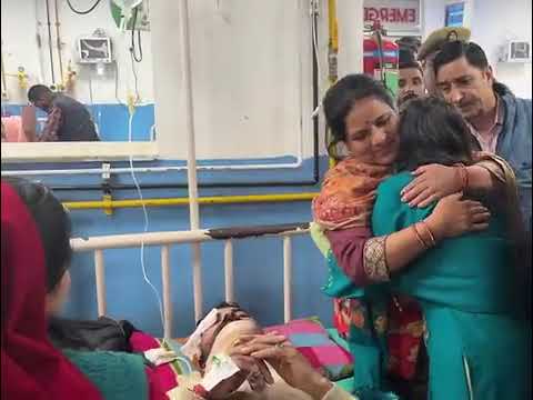 Shagun Parihar visit hospital.@ONESAKHABARA1