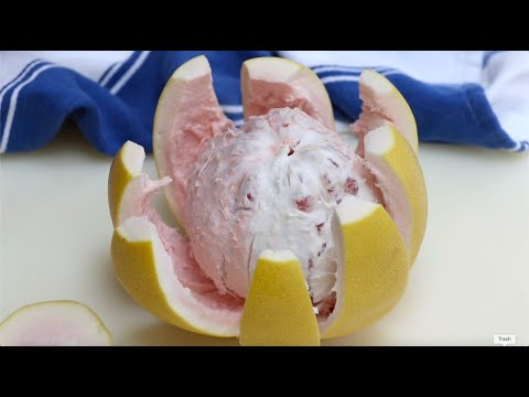 How to Cut a Pomelo the Easy Way!