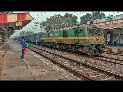 Indian Railways GOODS TRAINS | Powerful Electric Wag9 Freight Train Crossing#uniquetrainengines#alp