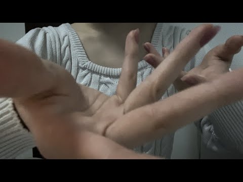 [ASMR] 吸い取るようなハンドムーブメント＆3種のネイルタッピング音  [Hand Movements/画面暗め/音フェチ/バイノーラル/Binaural/nail tapping sounds]