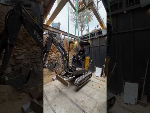 DIGGERS CAN FLY! #digger #tunnel #construction