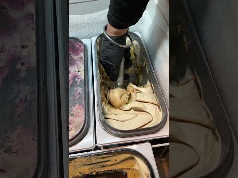 Banoffee ice cream scooping #dessertlovers #gelato #foodie #yummy #tasty #youtubeshorts #eton #uk