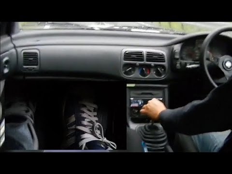 How to ヒール＆トゥ 【MT車の運転の仕方】 シフトダウン番外編 | マニュアル車