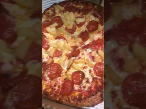 Best pizza in town 🍕🎶🎶 subscríbete y deja tu like