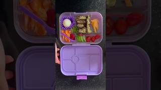 Making a bento lunchbox for my daughter #bento #bentolunchbox #lunch #lunchboxideasforkids  #yumbox