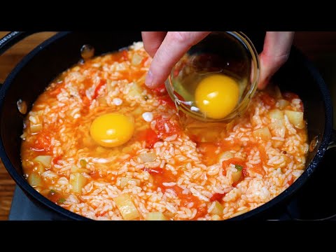 You've never had such delicious leftover rice dinner! Eggs with potato & tomatoes