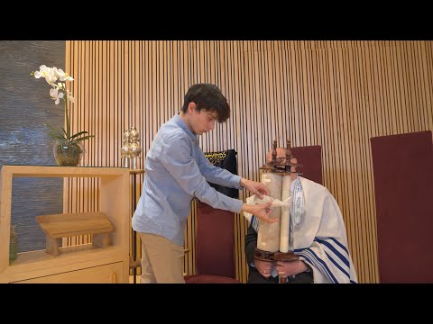 Judaism: The Torah Scroll