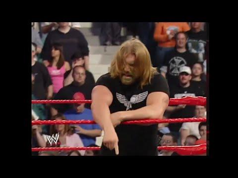 Shawn Michaels saves Edge & Benoit - RAW 26 April 2004