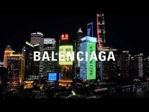 Balenciaga Spring 25 Skyscrapers