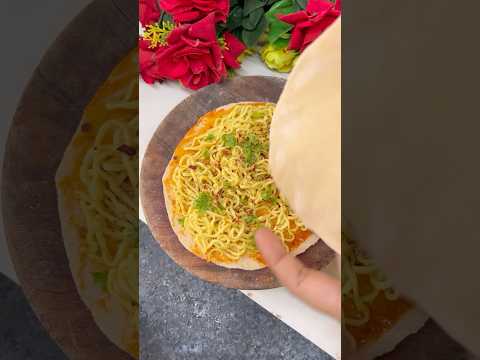 Maggi paratha |#shorts #youtubeshorts #indianfood #paratha #viralshort #breakfastideas #recipe #yts