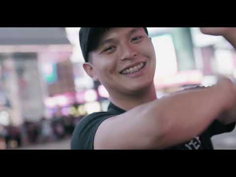 老王樂隊｜我還年輕 我還年輕 Official Music Video