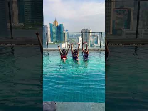 Bangkok Lifestyle in the pool 🤣 #2gethersomewhere #shortvideo #bangkok #bangkoklife