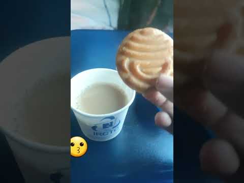 good day biscuits eshtamano? comment below 😉😃 #india #trains #biscuit #goodmorning #goodday