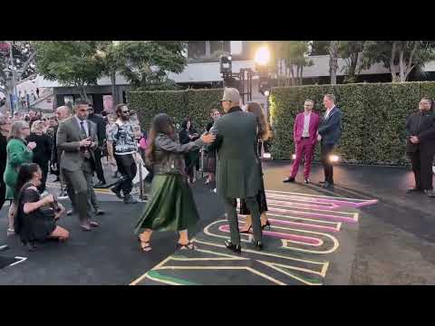 Wicked LA Dorothy Chandler Pavilion Premiere - Jeff Goldblum arrival (Official video)