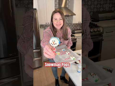 Snowman Pops - Easy Holiday Treat #Shorts #SnowmanPops #HolidayTreats #ChristmasCookies