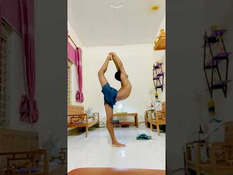 Advance yoga  /  dancing yoga pose  / natrajasan / #yoga #yogi #yogainspiration #yogapractice