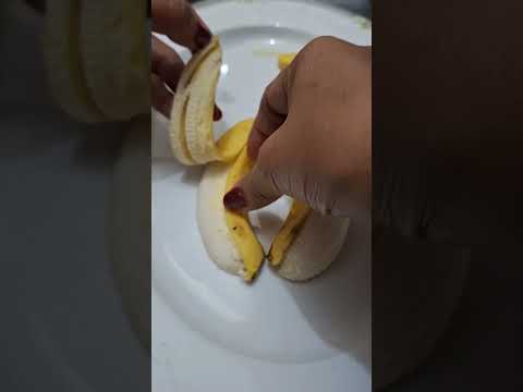 Peeling of banana 🍌 😩 #viral #ytshorts #viralvideo