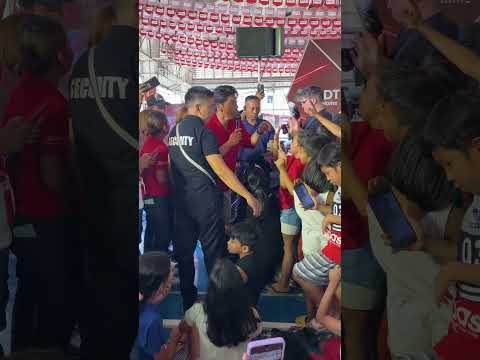 Gerald Napoles pinagkaguluhan ng mga fans #geraldnapoles #trending #viral #fyp